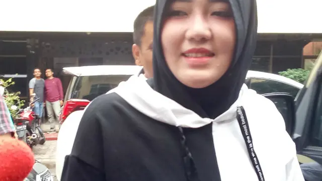 Tersangkut Kasus Kosmetik Ilegal, Via Vallen Beberkan Pengakuan