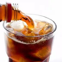 Minuman bersoda, mengandung rata-rata 21-40 gram kafein tergantung dari mereknya | Via: plus.google.com