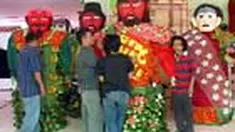 Ondel-ondel memang identik dengan budaya Ibukota Jakarta. Dalam rangka menyambut hari ulang tahun Kota Jakarta, festival ondel-ondel digelar di pusat penjualan bunga Rawa Belong.