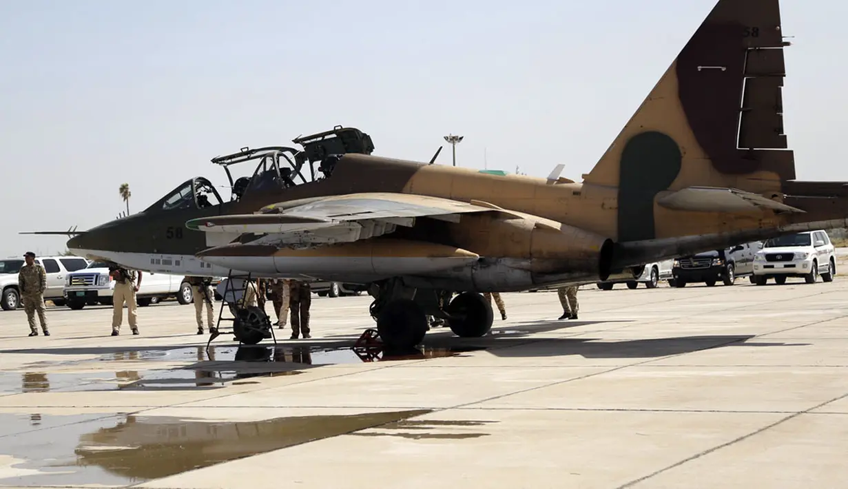 Menurut laporan Al Jazeera, (29/6/2014), pejabat keamanan Irak telah mengkonfirmasi akan ada kiriman lima buah pesawat jet bekas Rusia jenis Sukhoi Su-25. (REUTERS/ Stringer)