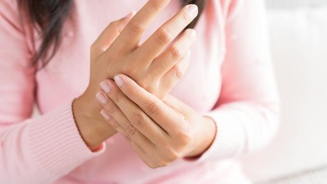 Begini Cara Mendeteksi Aroma Tubuh dan Napas yang Tidak Sedap