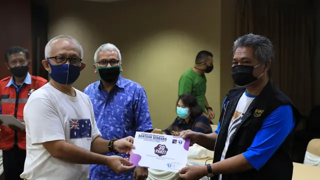 Persekutuan Doa BP Batam Bagikan Paket Sembako untuk Masyarakat Terdampak Pandemi Covid-19