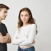 Ilustrasi Pasangan Seumuran Credit: pexels.com/pixabay