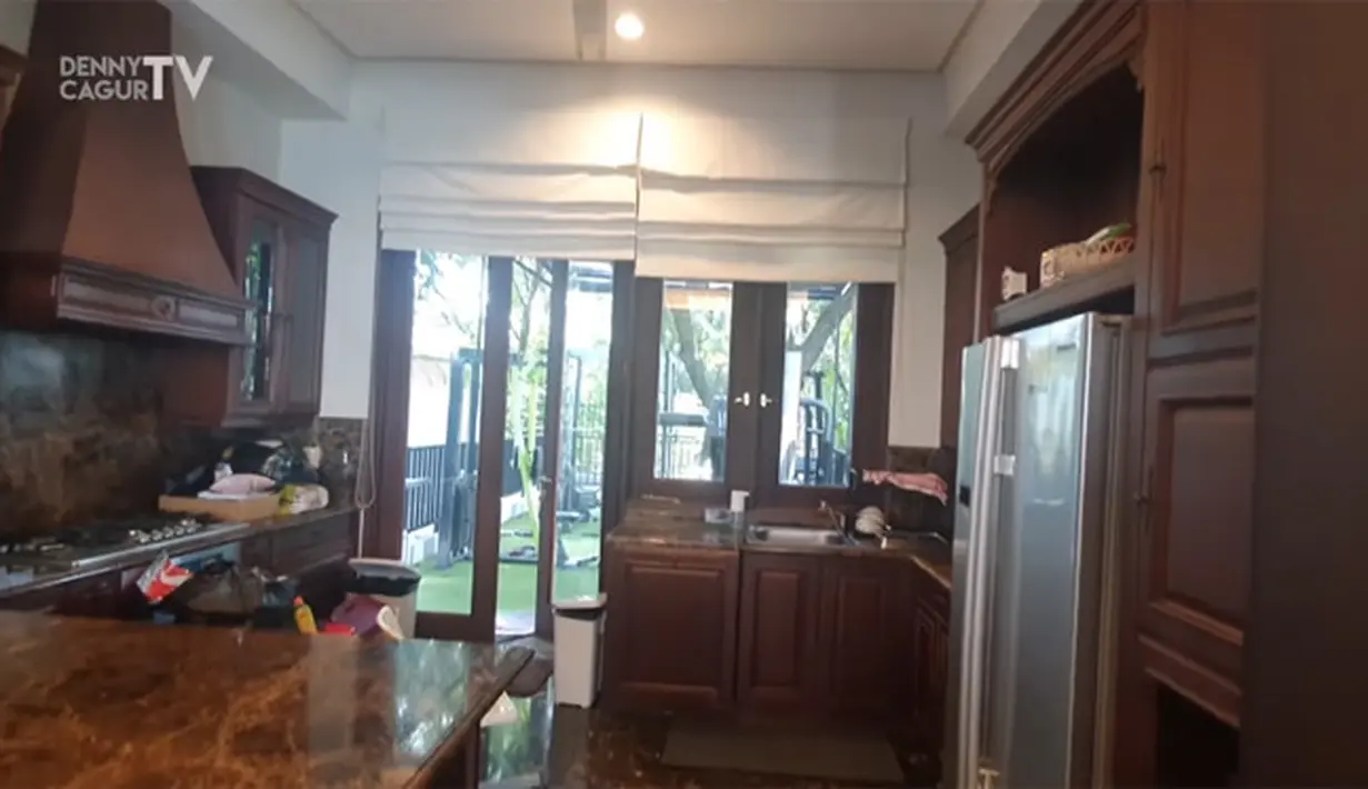 Potret Rumah Mewah Atta Halilintar (Youtube/DENNY CAGUR TV)