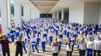 Indonesia Sports Summit 2025 yang digelar Kemenpora turut menggelorakan industri olahraga senam massal, yang juga digelar selama event, mulai dari senam tabola bale, sena jantung sehat, dan masih banyak lagi. (Dok. Kemenpora)