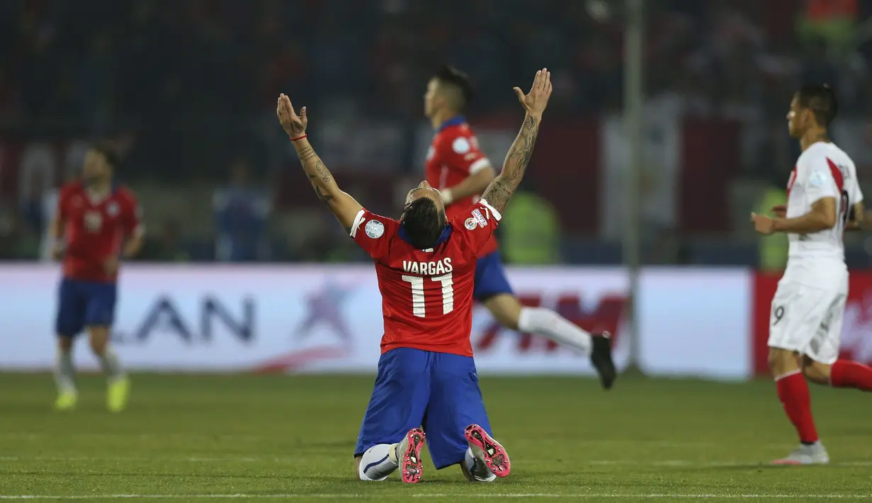 Ekspresi Eduardo Vargas setelah pertandingan selesai. (EPA/Mario Ruiz)