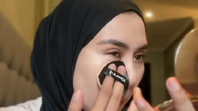 Tutorial Makeup Flawless dan Cantik ala Syahnaz Sadiqah (credit: TikTok/syahnazsadiqah)