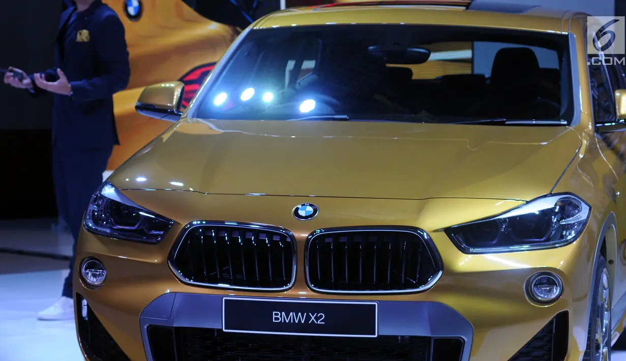 BMW X2 First-ever seri terbaru saat peluncuran di Jakarta, Rabu (31/10). First-ever BMW X2 adalah Sports Activity Coupe yang bisa melaju berbagai medan yang di bandrol dengan harga RP 839 juta. (Merdeka.com/Dwi Narwoko)