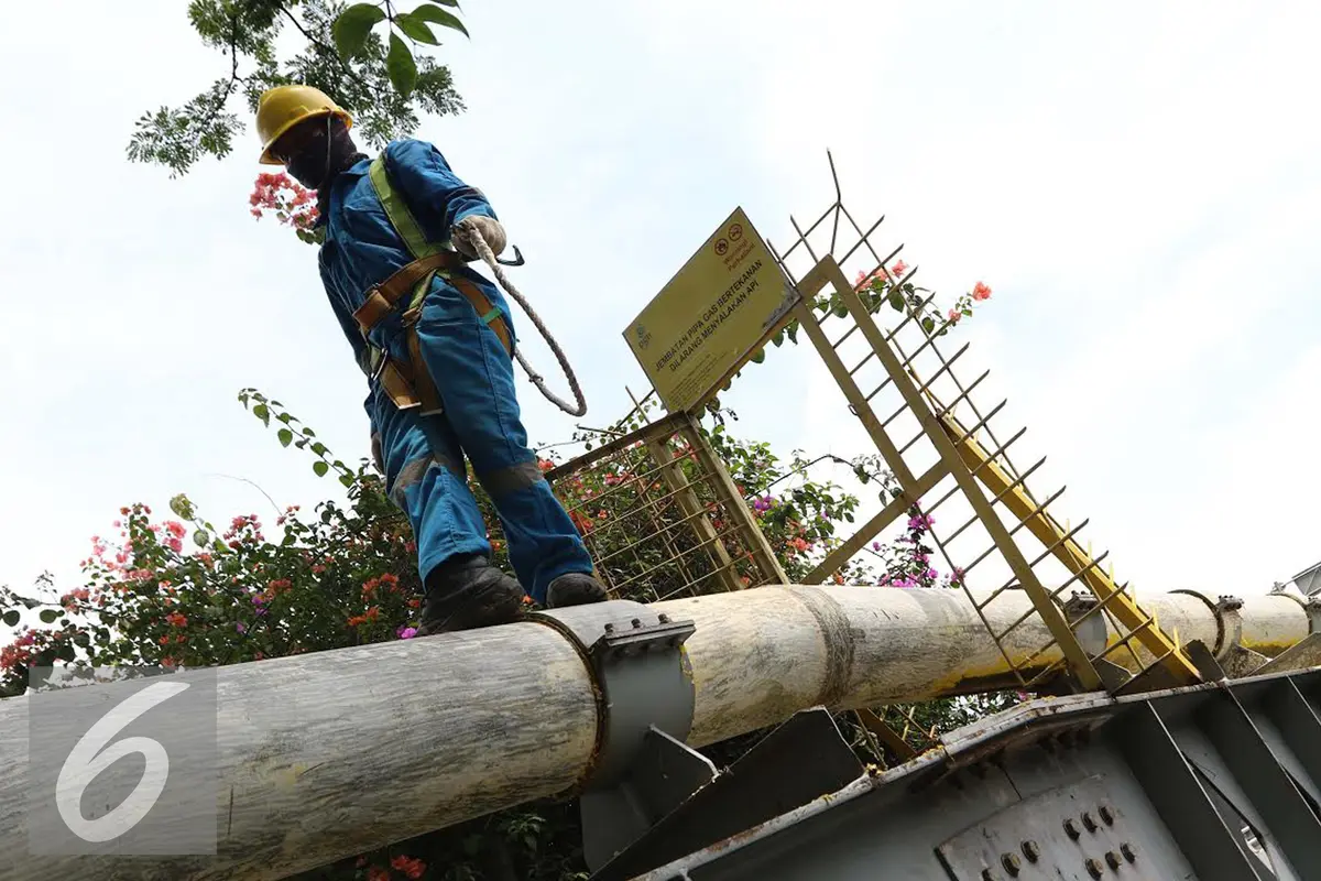 20160921-Pekerja Jaringan Pipa Gas PGN-Jakarta- Helmi Afandi