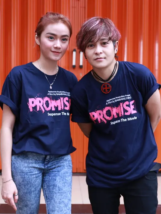 Grup yang digawangi Mitha dan Dara ini tengah mempersiapkan diri bermain film thriler berjudul Promise. Rencananya, film ini  mulai proses syuting pada 10 April. (Adrian Putra/Bintang.com)