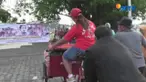 Dalam kegiatan yang digelar untuk memeriahkan hari kartini ini, para peserta harus melewati lintasan sepanjang 400 meter.