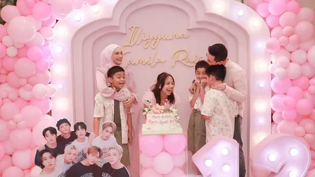 6 Potret Putri Zulhas dan Zumi Zola Rayakan Ultah Anak, Kompak dengan Nuansa Pink