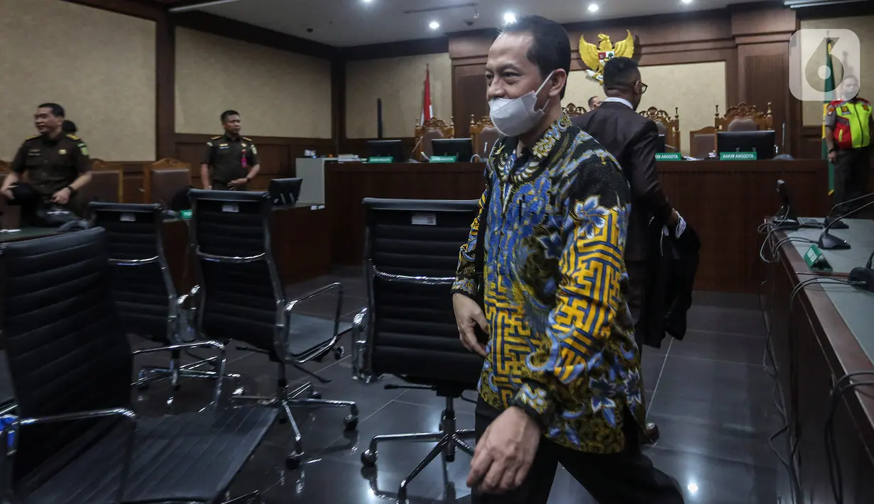 Majelis hakim menilai surat dakwaan yang disusun jaksa penuntut umum (JPU) telah memenuhi syarat formil dan materiil sesuai dengan Pasal 143 ayat (2) huruf a dan b KUHAP. (Liputan6.com/Johan Tallo)