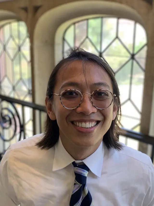 Tampilan Alfandy Mantan Penyanyi Cilik Trio-Kwek-Kwek yang Baru Lulus S3 dari Amerika   @alfandynp