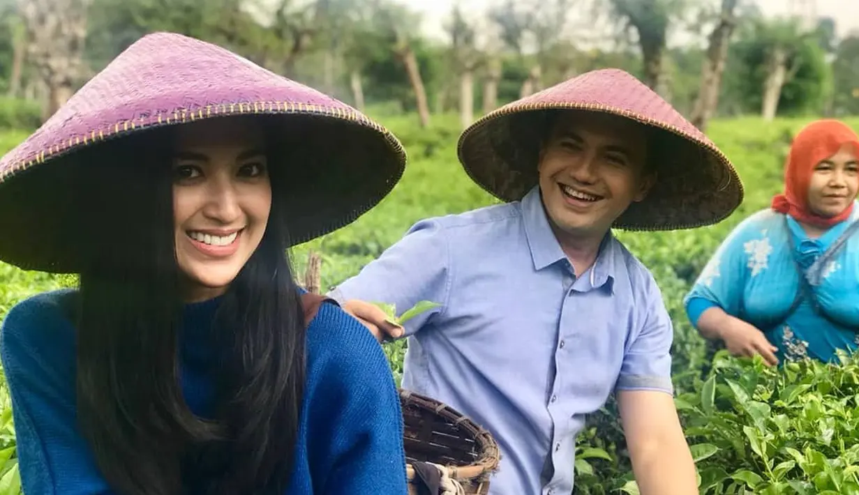 Pada postingan foto itu, Sharul Gunawan terlihat sedang berada di perkebunan teh di PTP Nusantara IX Semugih. Ia terlihat sedang beradu akting dengan Sylvia Fully. (Foto: instagram.com/sahrulgunawanofficial)