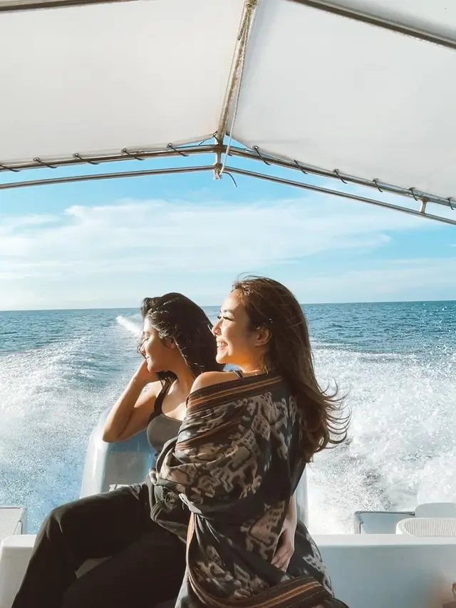 Naysilla Mirdad dan Gisel (Foto: Instagram/@naymirdad)