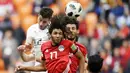 Bek Uruguay, Jose Gimenez, mencetak gol ke gawang Mesir pada laga Piala Dunia di Stadion Ekaterinburg, Jumat (15/6/2018). Uruguay menang 1-0 atas Mesir. (AFP/Jorge Guerreo)