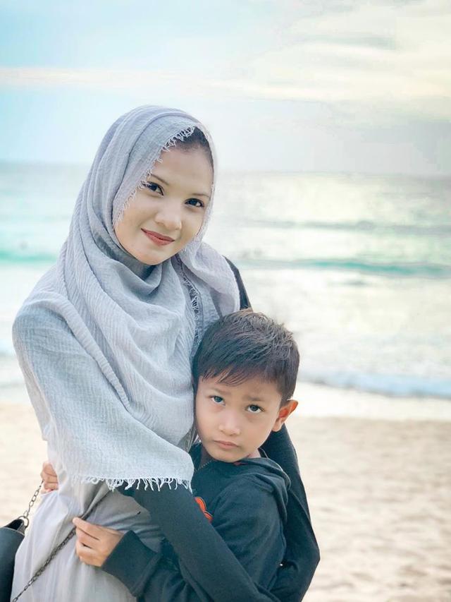 6 Potret Cantik Sriwahyuni, Calon Istri Martunis Anak Angkat CR7