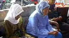 Tiga janda pahlawan yang terlibat kasus sengketa lahan menggelar doa bersama dengan sejumlah relawan. 