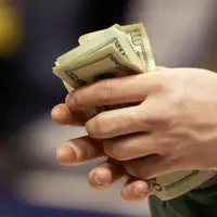 Kamu tiba-tiba mendapatkan uang di luar gaji? Begini cara mengelolanya.