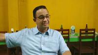 Gubernur DKI Jakarta Anies Baswedan selalu mampir ke kedai Nasi Lengko setiap ingin pulang ke kampung halamannya di Kabupaten Kuningan Jawa Barat. Foto (Liputan6.com / Panji Prayitno)