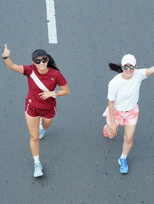 "Gini aja kita udah happy ya de, semacam quality time," tulis Ririn dengan emoji hati. Foto: Isntagram/ririnekawati]