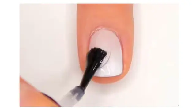 9 Langkah Mudah Bikin Nail Art Ombre di Rumah, Hasilnya Seperti Salon