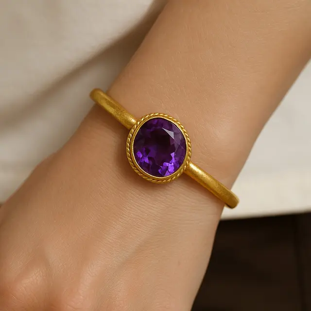 Model Gelang Emas 22 Karat dengan Batu Mulia Pilihan