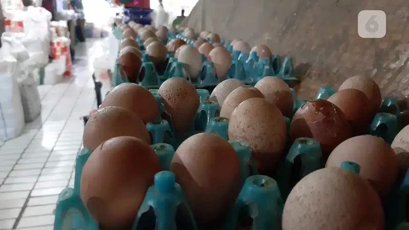 Telur ayam di Pasar Grogol, Jakarta Barat