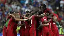 Pemain Portugal merayakan kemenangan atas Prancis 1-0 pada laga final Piala Eropa 2016 di Stade de France, Saint-Denis, Senin (11/7/2016) dini hari WIB. (AFP/Valery Hache)