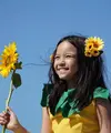Gempi berhasil membuat kedua orangtuanya bangga dengan tampil sebagai model video klip lagu Gala Bunga Matahari milik Sal Pribadi.