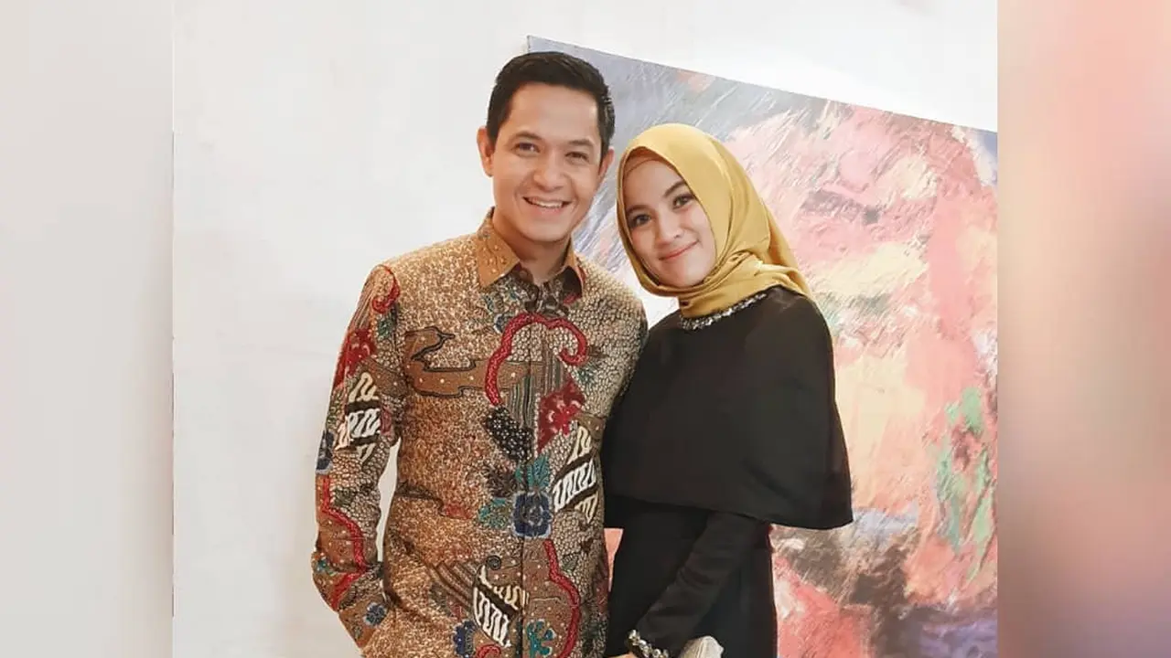 [Fimela] Dude Harlino dan Alyssa Soebandono