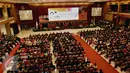 Suasana prosesi penganugerahan gelar Doktor Honoris Causa bidang politik dan pemerintah yang dihadiri oleh kerabat di Auditorium UNPAD, Bandung, Rabu (25/5). (Liputan6.com/Gempur M Surya)