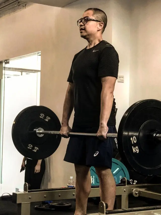 Berhasil Turunkan Berat Badan 55 Kg, Ini 6 Potret Terbaru Kemal Mochtar