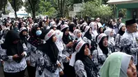Ribuan Guru Honorer di Bogor Demo Tolak CPNS