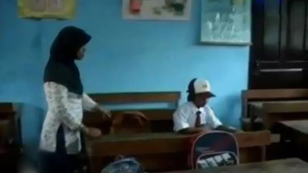 20150727-Berebut Bangku Sekolah-Karawang