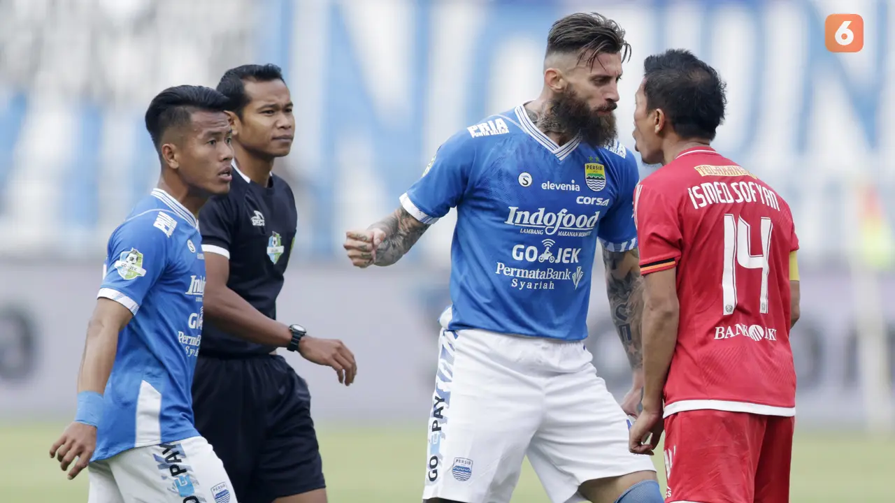 Liga 1 Indonesia 2018 : Persib Bandung Vs Persija Jakarta