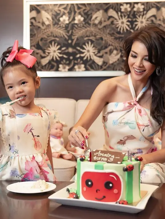 Ultah Anak Farah Quinn (Instagram/farahquinnofficial)