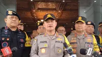 Kepala Operasi (Kaops) Mantap Brata Komisaris Jendral (Komjen) Pol Fadil Imran, Wakil Kepala Operasi (Wakaops) Komjen Pol Imam Widodo dan sejumlah Jenderal Polri datangi Kantor KPU Pusat . (Merdeka.com/Rahmat Baihaqi)