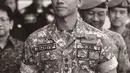 Jadi, mana potretPangeran Mateen berseragam militer yang paling keren dan memesona menurutmu, Sahabat FIMELA? [Foto: Instagram/tmski]