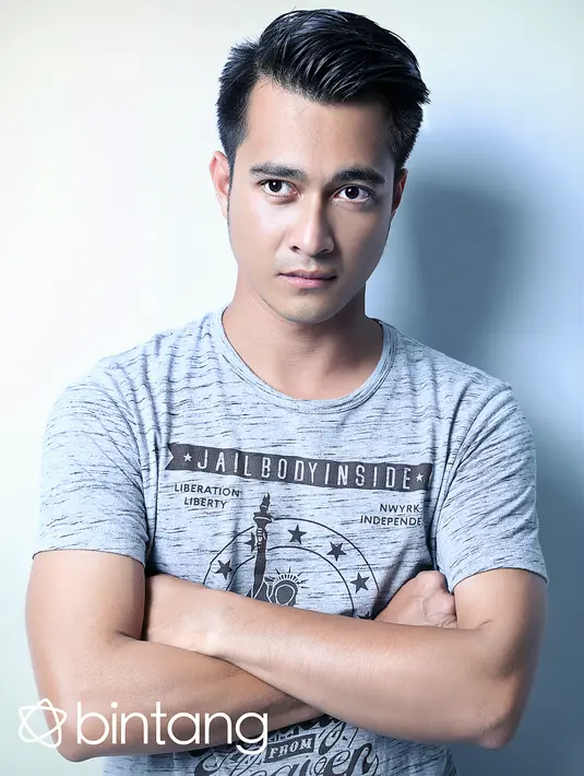 "Hari pertama selesai rehab, ternyata para fans memberi kejutan di rumah. Dengan hal itu, benar-benar membantu aku untuk bangkit," ujar mantan kekasih Ardina Rasti itu. (Fotographer: Nurwahyunan, Digital Imaging: Muhammad Iqbal Nurfajri/Bintang.com)