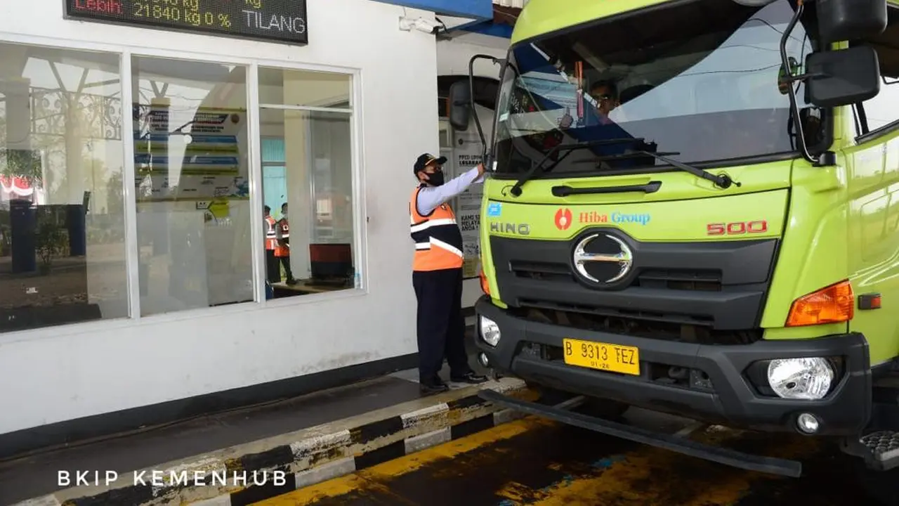 Kolaborasi antar pemangku kepentingan menjadi salah satu hal penting dalam mewujudkan angkutan barang yang lebih efisien, dalam rangka meningkatkan daya saing bangsa.