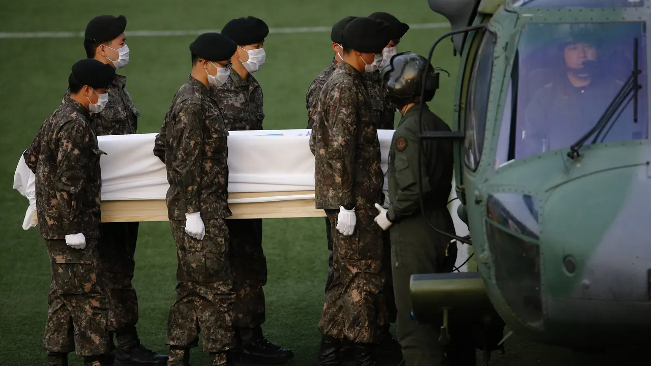 Pemakaman korban Kapal Sewol