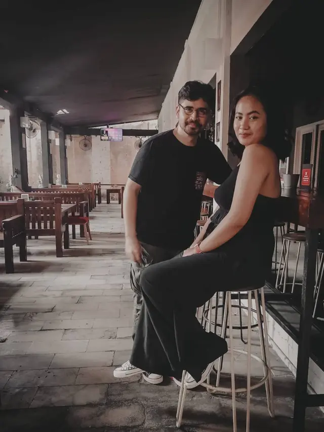 Rizky Hanggono dan pacar barunya, Deanti (https://www.instagram.com/p/CT3zdPSveW9/)