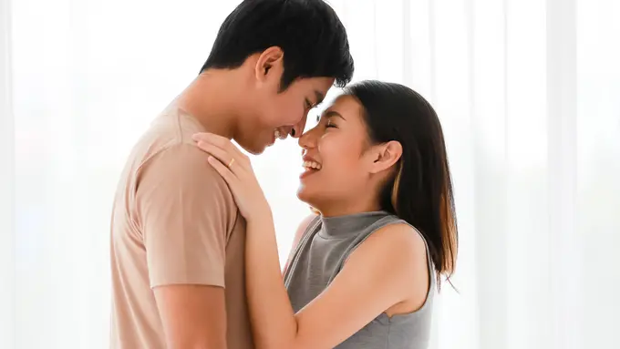 Rayakan Cinta dengan Cara Spesial, Ini 4 Tips Menyiapkan Kejutan Anniversary untuk Pasangan