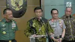 Polemik pengadaan senjata yang sempat mencuat membuat Menkopolhukam akan meninjau ulang regulasi pengadaan senjata.