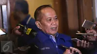 Syarief Hasan menjelaskan pleno tertutup di DPP Partai Demokrat yang digelar selama tiga jam tersebut belum membahas dukungan partai di Pilgub DKI, Jakarta, Senin (6/3). (Liputan6.com/Faizal Fanani)