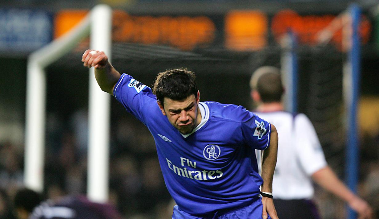 Mateja Kezman - Pria berpaspor Serbia itu dikenal sebagai salah satu bomber yang handal mencetak gol di awal 2000-an bersama PSV Eindhoven. Namun saat hijrah ke Stamford bridge pada tahun 2004, ketajaman Kezman seakan meluntur. (AFP/Odd Andersen)