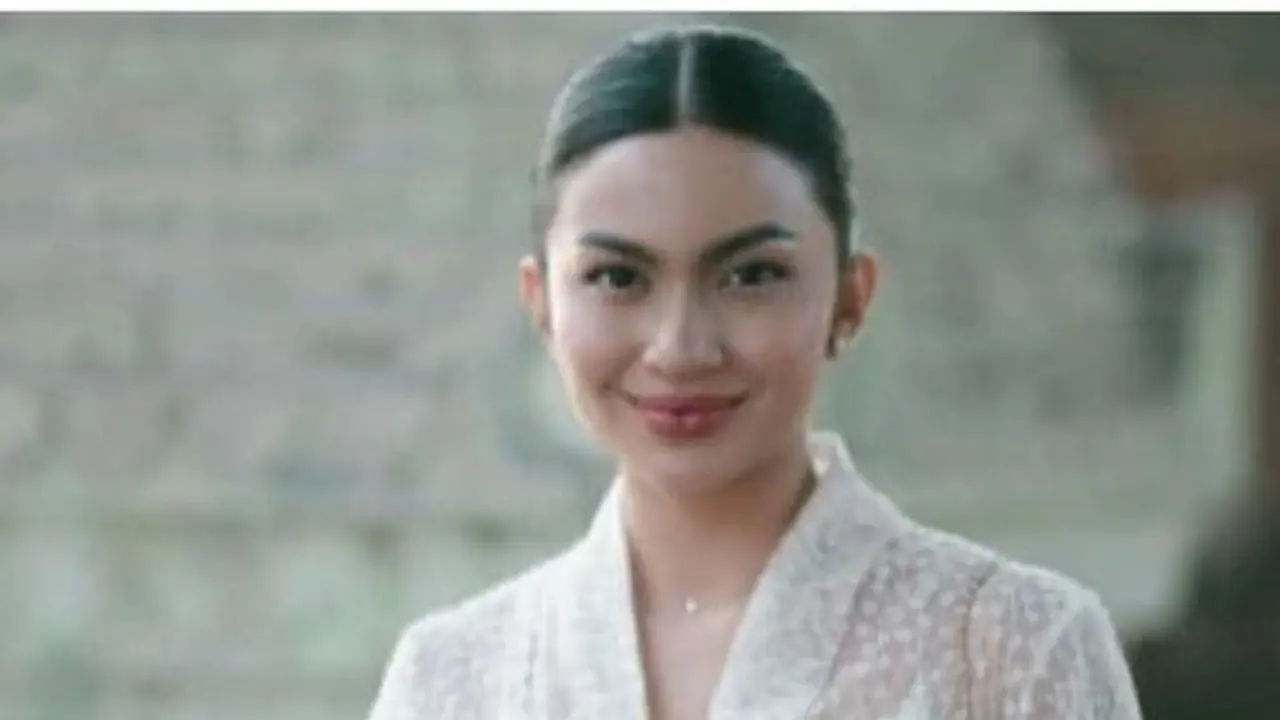 Ariel Tatum Hadir di Pernikahan Sahabat