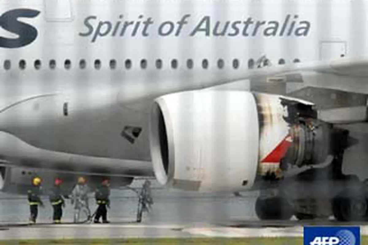 101004bpesawat-qantas.jpg